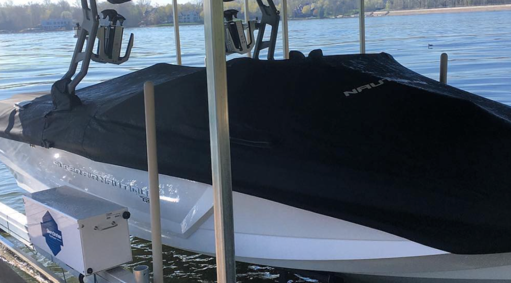 Do I Need to Clean the Algae Off My Boat? Deatons Waterfront Services